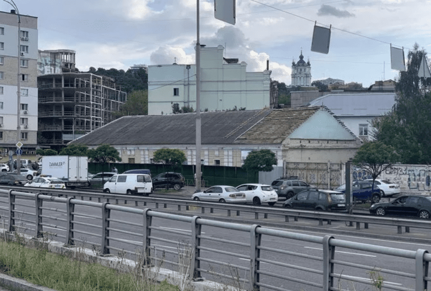 Суди “за історію”: компанія Дробота-Плачкова не змогла скасувати охоронний статус будівлі на столичному Подолі